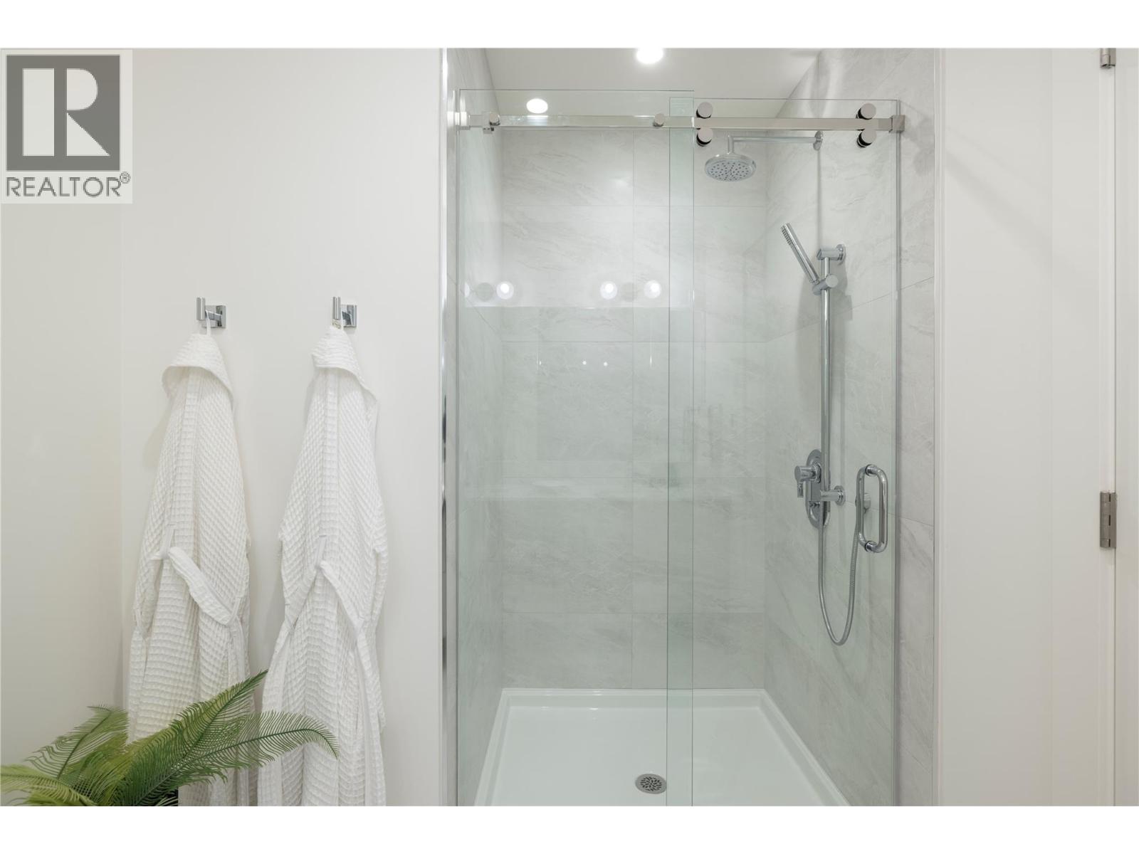 3309 Watt Road, Kelowna, British Columbia  V1W 3S9 - Photo 14 - 10373243