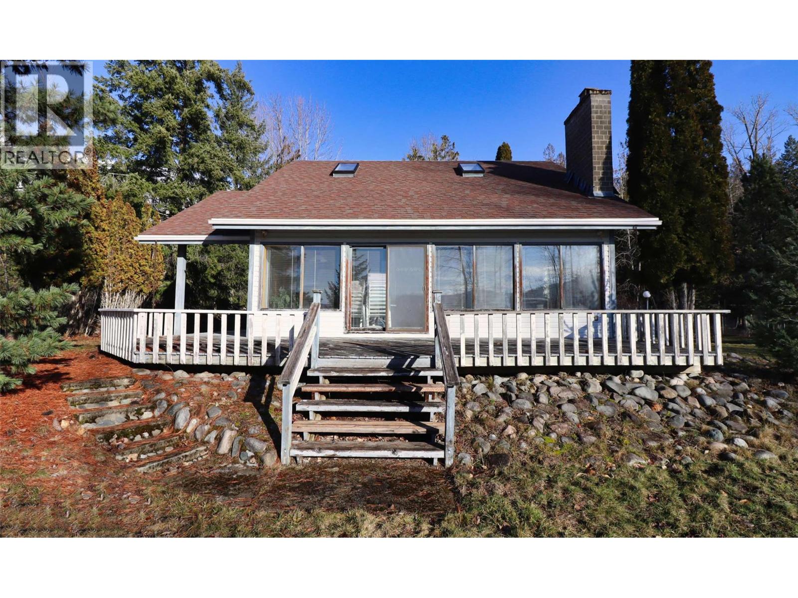 6884 Squilax-Anglemont Road, Magna Bay, British Columbia  V0E 1M7 - Photo 5 - 10373549