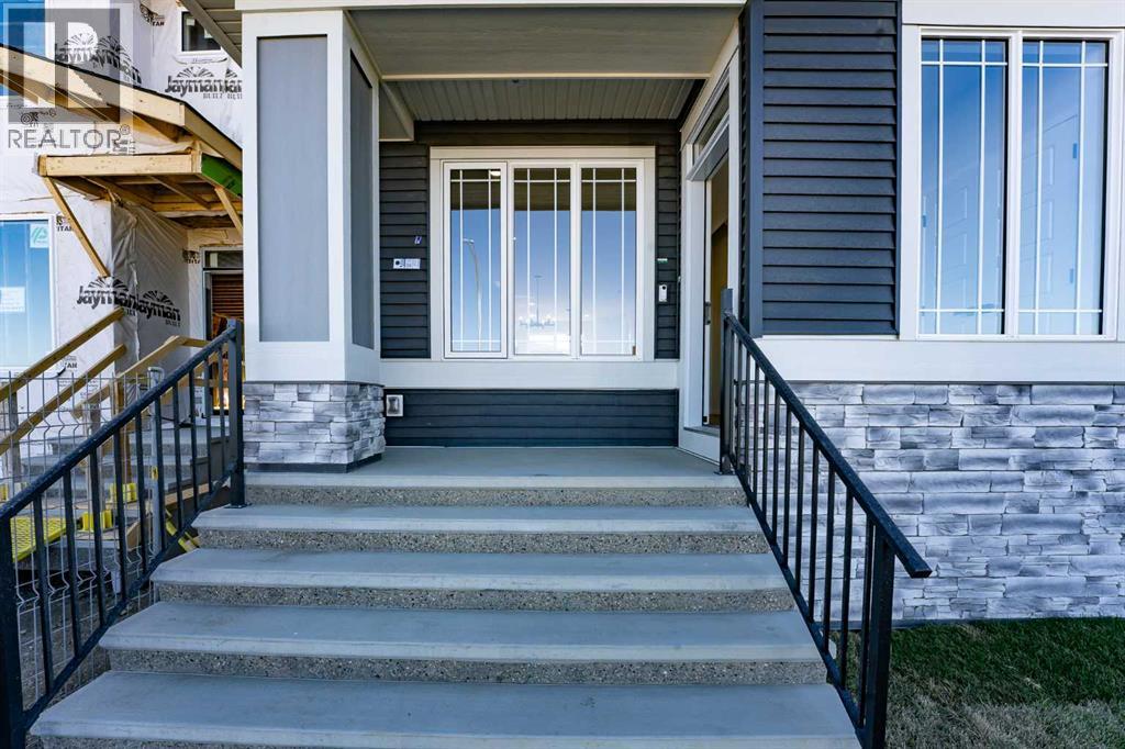 78 Corner Glen Grove Ne, Calgary, Alberta  T3N 2S9 - Photo 3 - A2281036