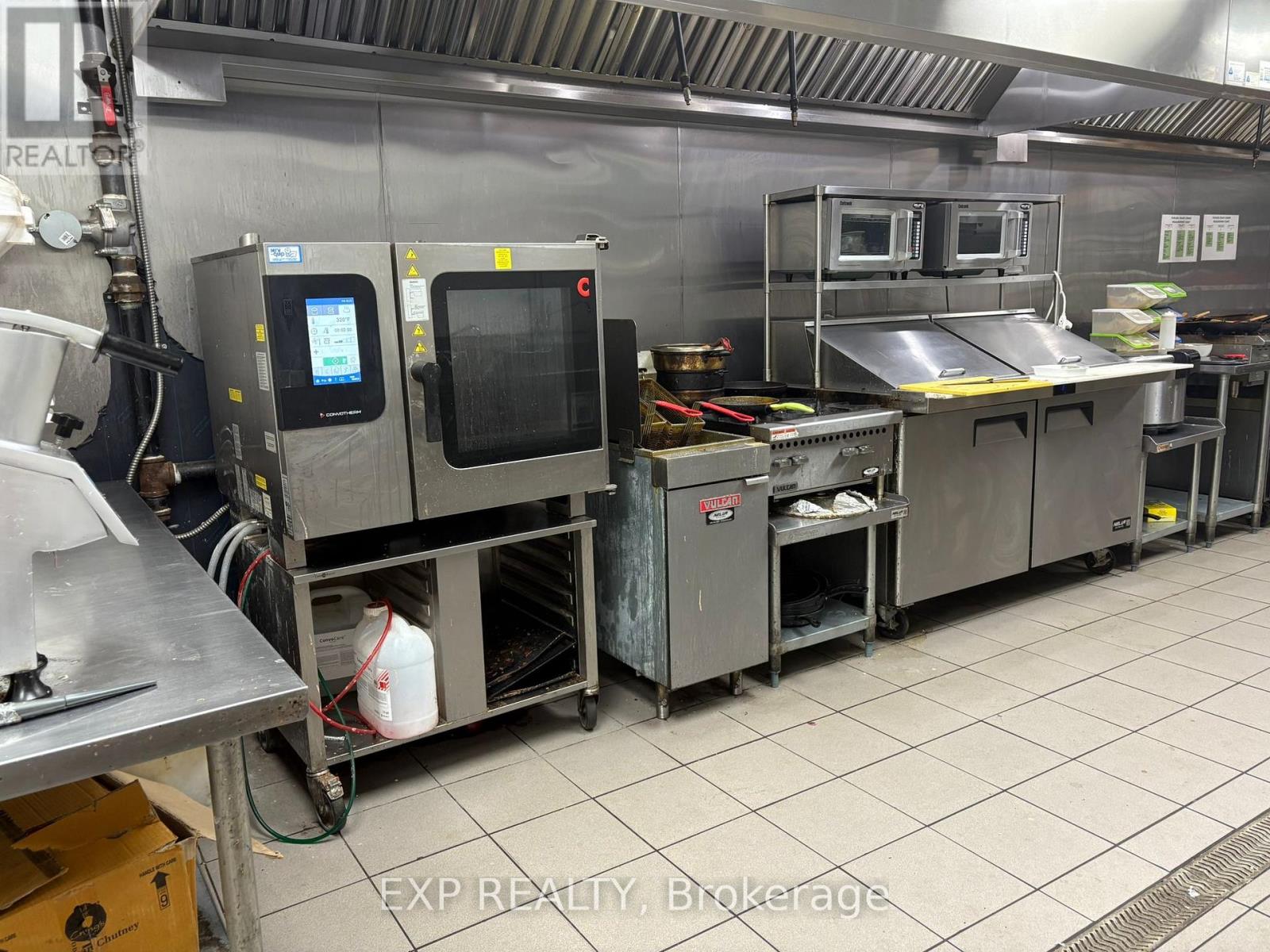 1 - 1631 Oxford Street E, London East, Ontario  N5V 2Z4 - Photo 5 - X12453136