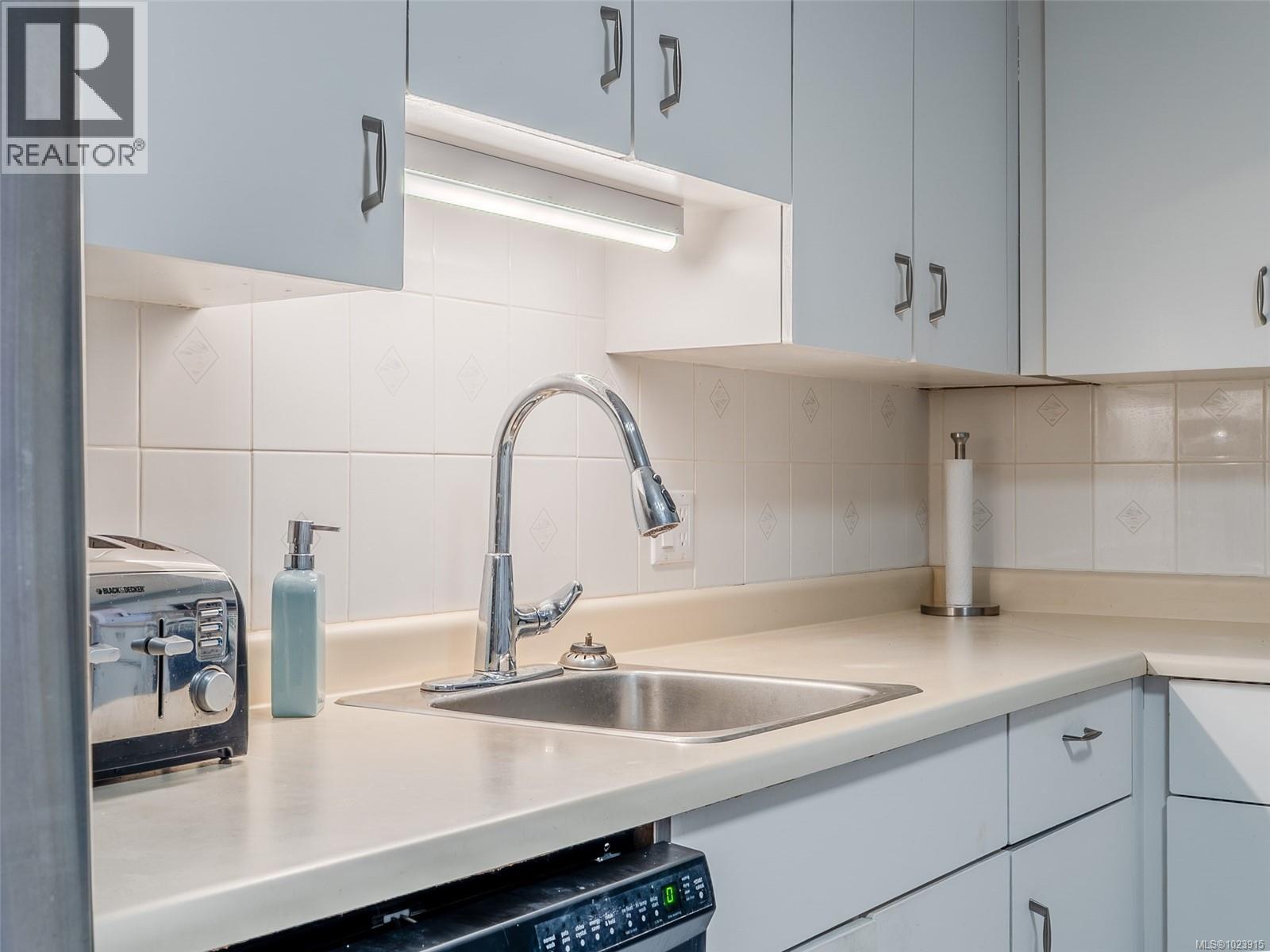 207 3555 Outrigger Rd, Nanoose Bay, British Columbia  V9P 9K1 - Photo 8 - 1023915