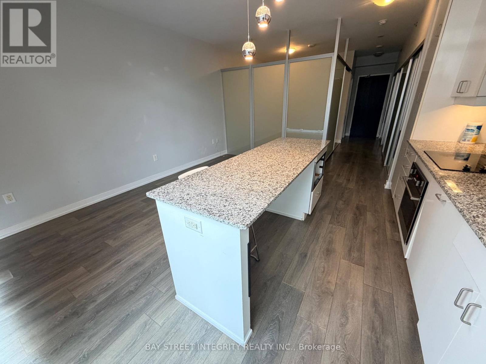 1209 - 426 University Avenue, Toronto, Ontario  M5G 1S9 - Photo 6 - C12727388