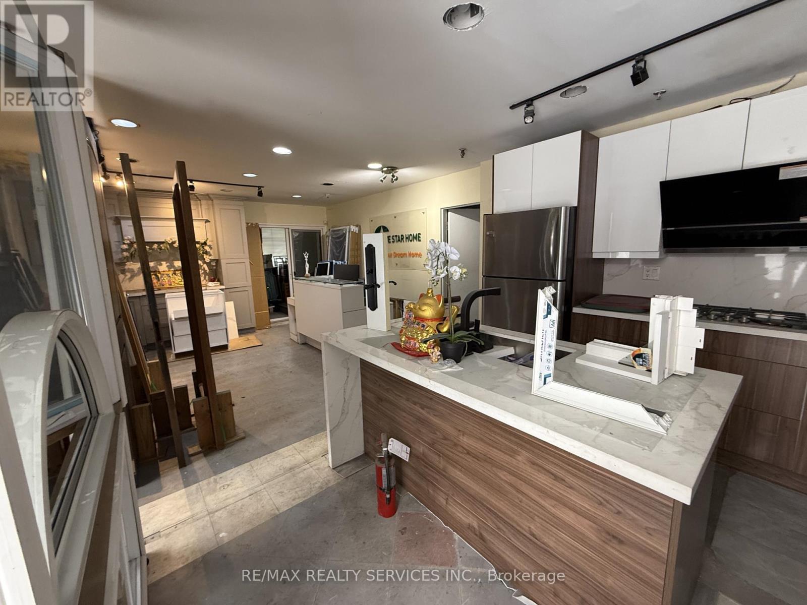 40 MELFORD DRIVE, Toronto, Ontario