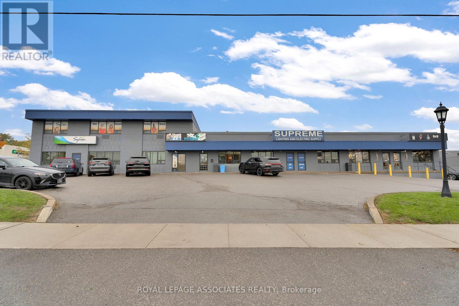 11A - 9 LAIDLAW BOULEVARD, Markham, Ontario