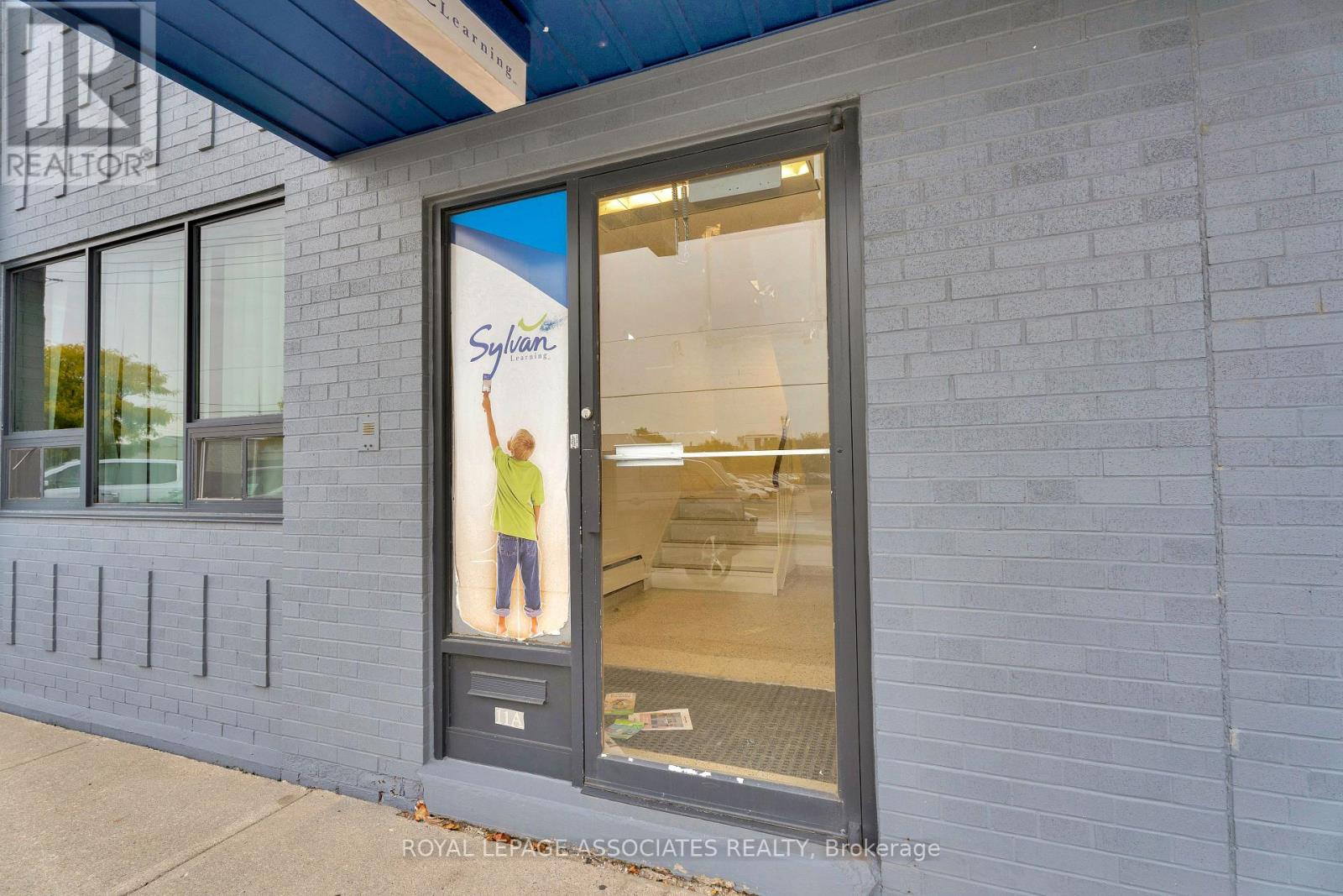 11a - 9 Laidlaw Boulevard, Markham, Ontario  L3P 1W5 - Photo 3 - N12727374