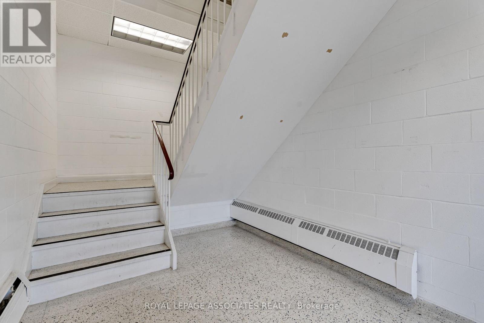 11a - 9 Laidlaw Boulevard, Markham, Ontario  L3P 1W5 - Photo 4 - N12727374