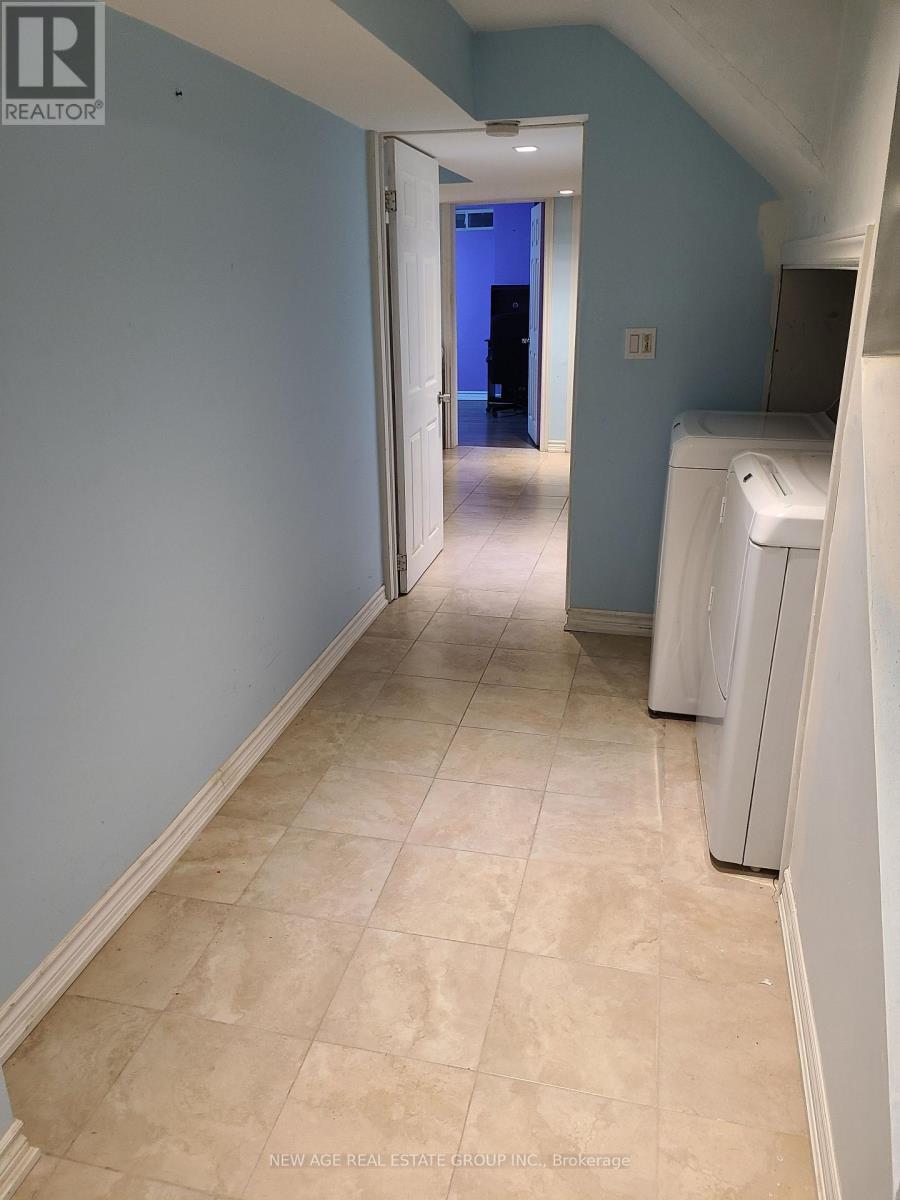 9 Ness Road, Brampton, Ontario  L6Y 5N6 - Photo 2 - W12727352