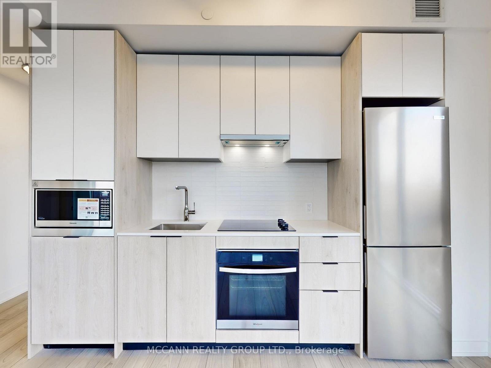 1007 The Queensway Avenue, Toronto, Ontario  M8Z 0H4 - Photo 10 - W12727384