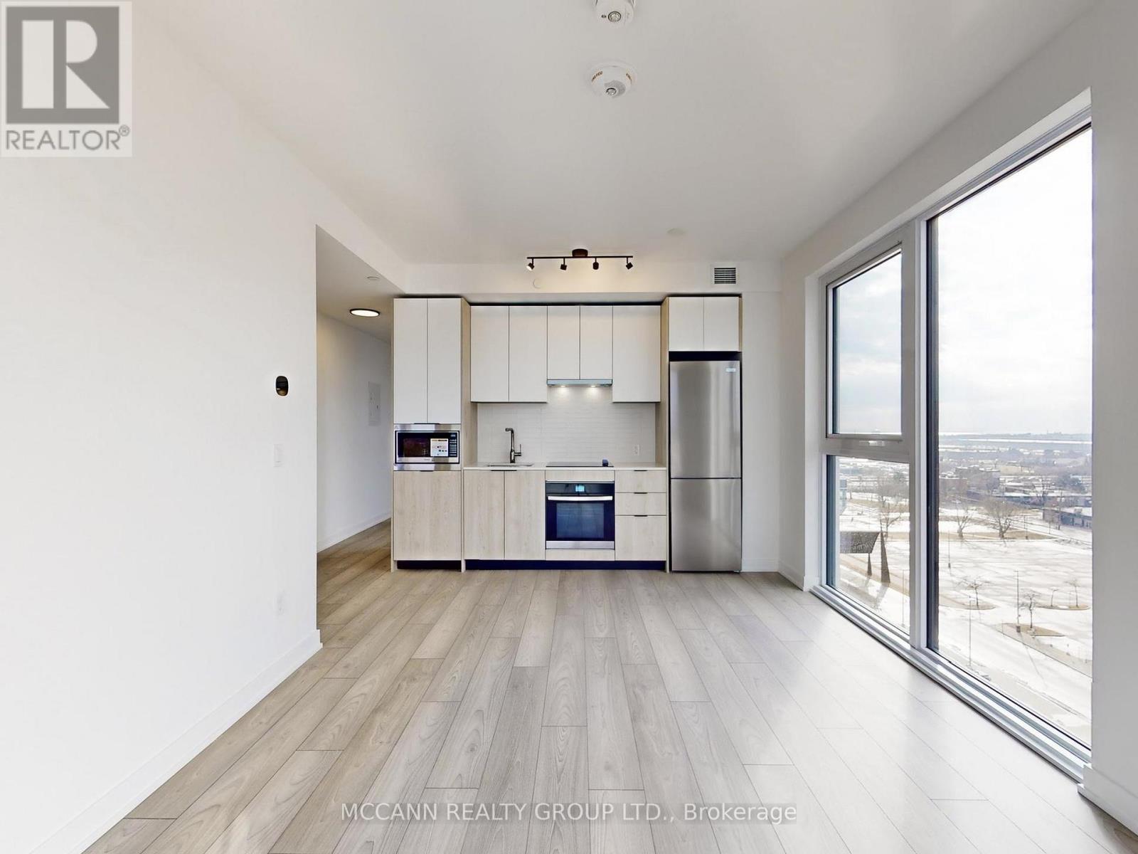 1007 The Queensway Avenue, Toronto, Ontario  M8Z 0H4 - Photo 11 - W12727384