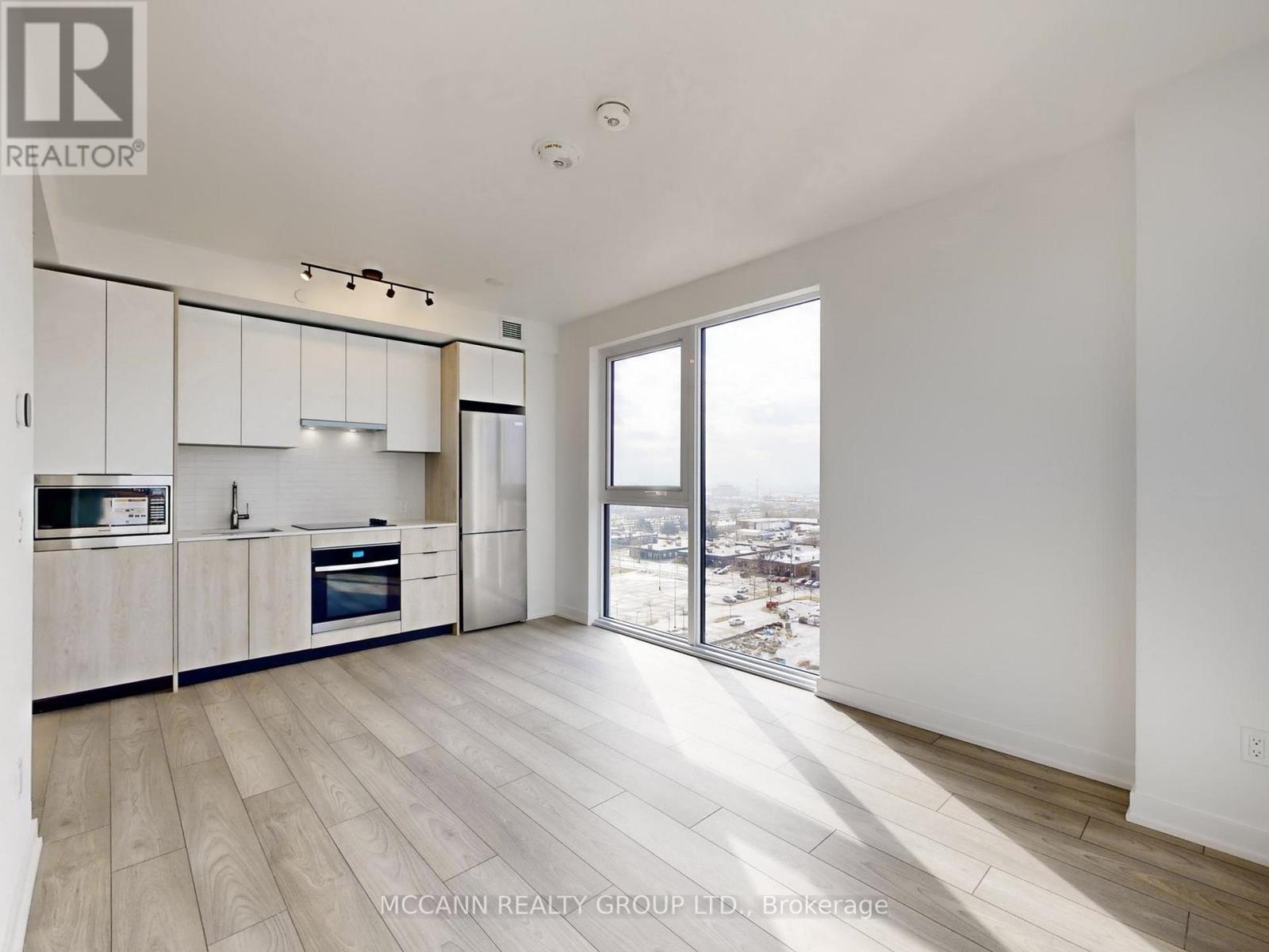 1007 The Queensway Avenue, Toronto, Ontario  M8Z 0H4 - Photo 12 - W12727384