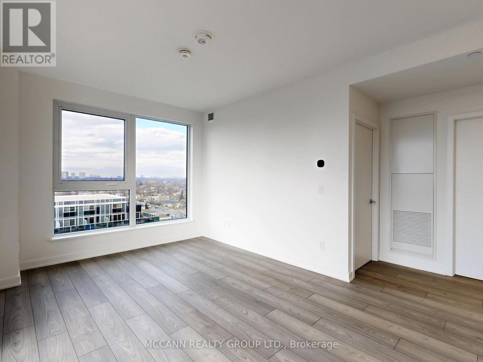 1007 The Queensway Avenue, Toronto, Ontario  M8Z 0H4 - Photo 14 - W12727384