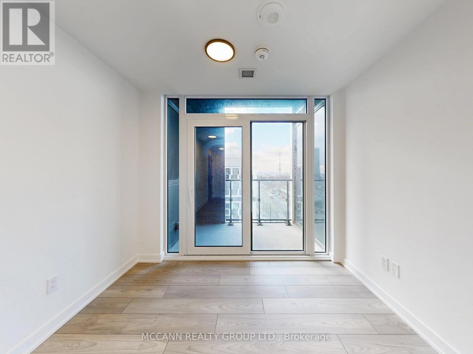 1007 The Queensway Avenue, Toronto, Ontario  M8Z 0H4 - Photo 17 - W12727384