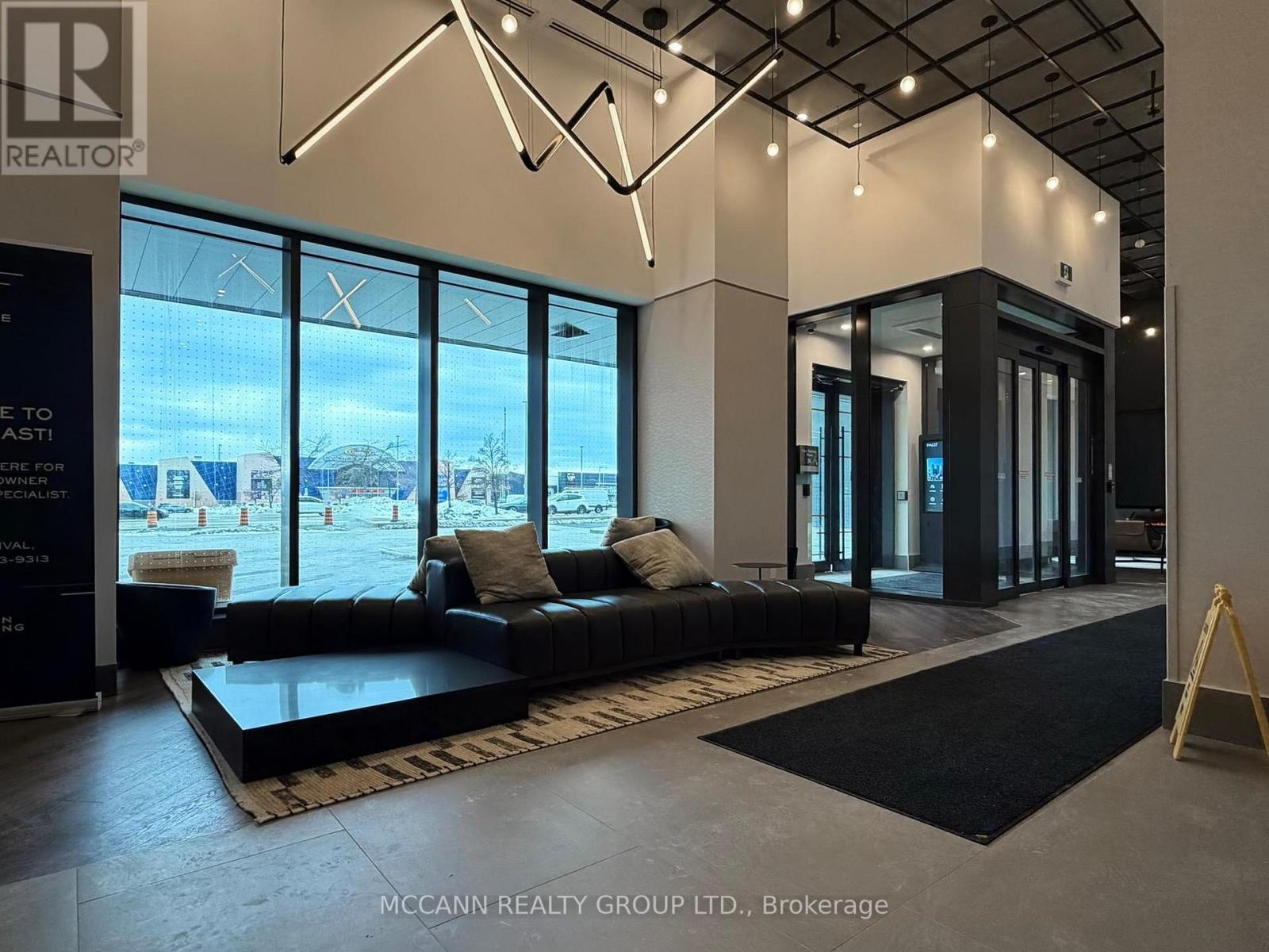 1007 The Queensway Avenue, Toronto, Ontario  M8Z 0H4 - Photo 5 - W12727384