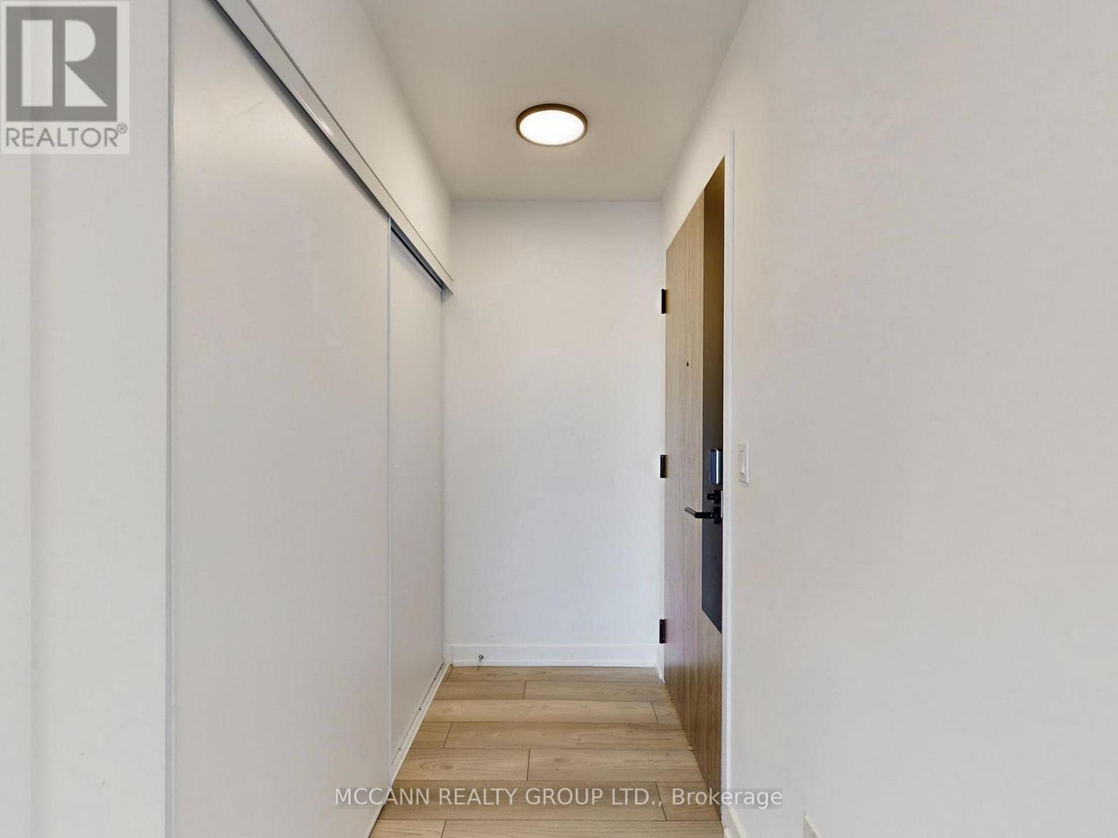 1007 The Queensway Avenue, Toronto, Ontario  M8Z 0H4 - Photo 9 - W12727384