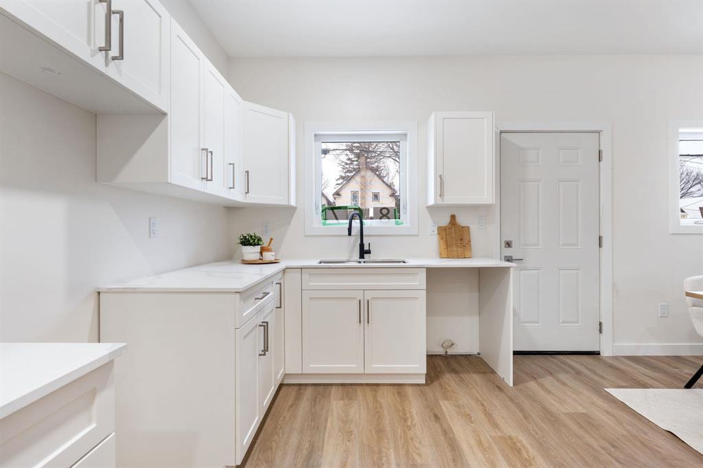 857 Boyd Avenue, Winnipeg, Manitoba  R2X 0Z5 - Photo 7 - 202601053