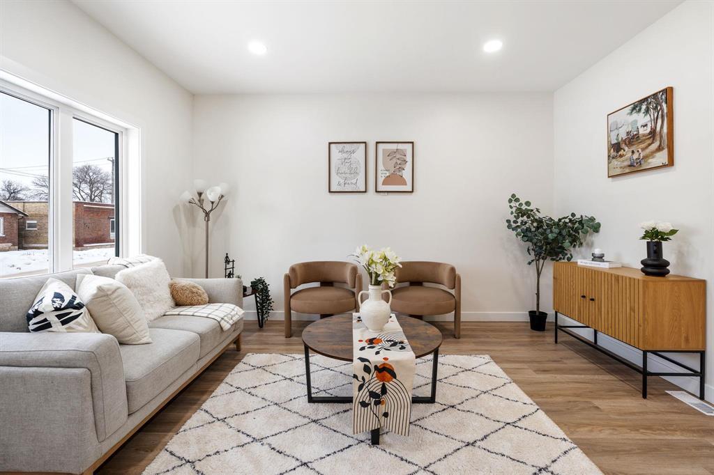 857 Boyd Avenue, Winnipeg, Manitoba  R2X 0Z5 - Photo 1 - 202601053