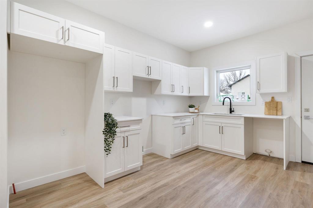 857 Boyd Avenue, Winnipeg, Manitoba  R2X 0Z5 - Photo 6 - 202601053