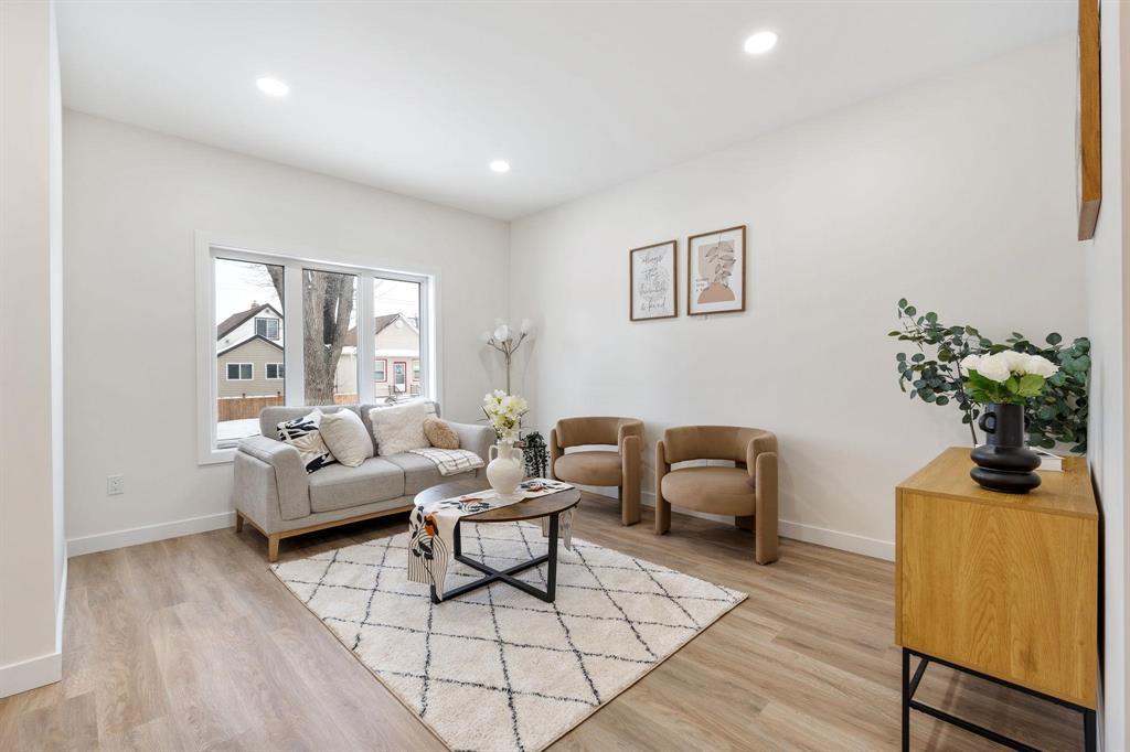 857 Boyd Avenue, Winnipeg, Manitoba  R2X 0Z5 - Photo 2 - 202601053