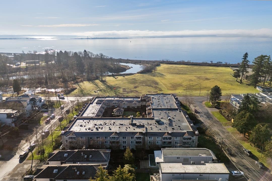 312 15875 MARINE DRIVE, White Rock, British Columbia