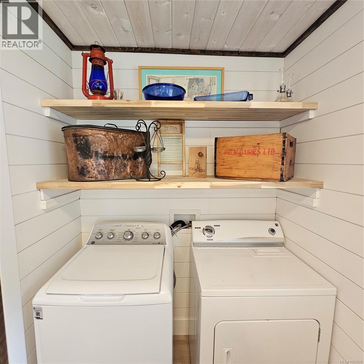 497 Fir St, Alert Bay, British Columbia  V0N 1A0 - Photo 11 - 1023620