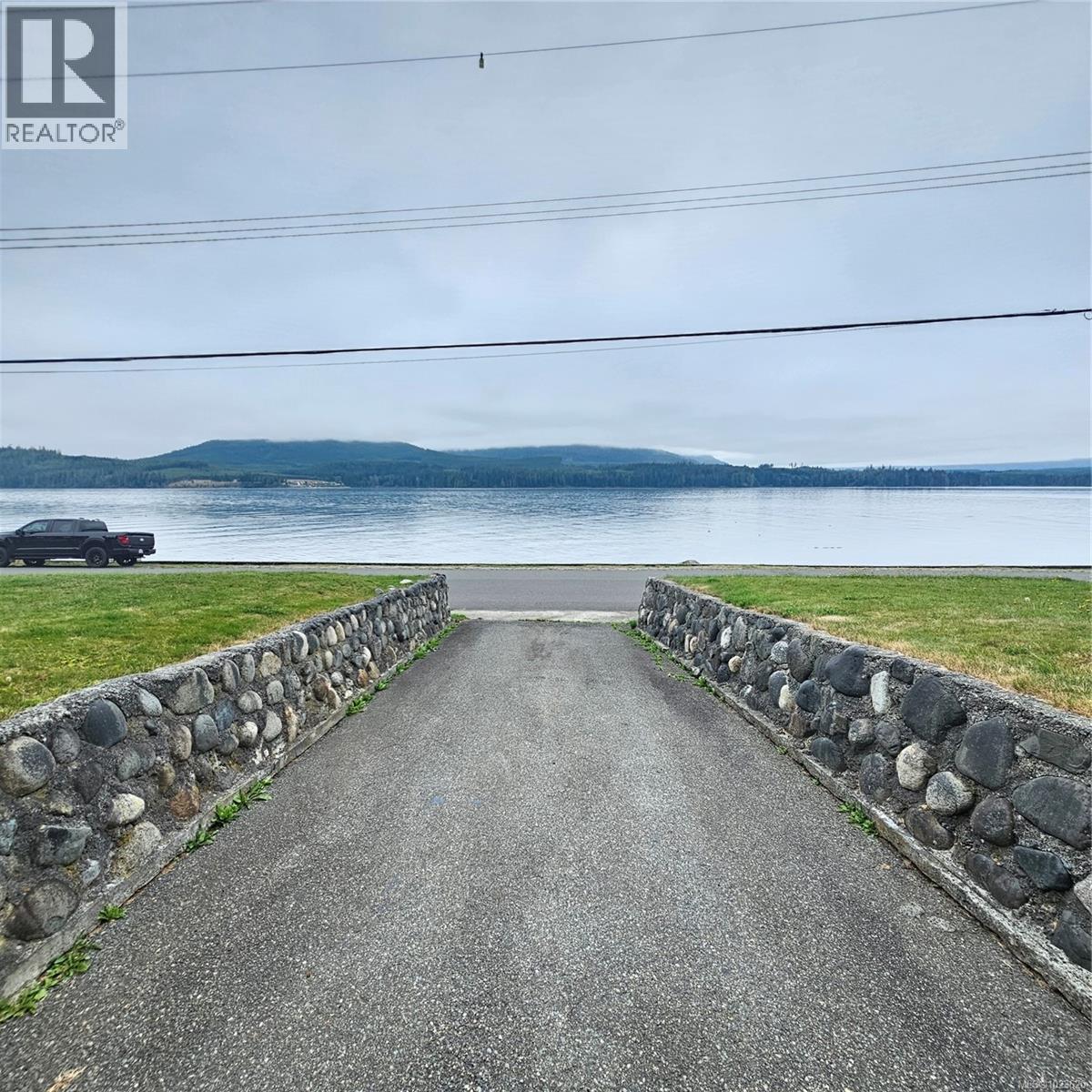497 Fir St, Alert Bay, British Columbia  V0N 1A0 - Photo 5 - 1023620