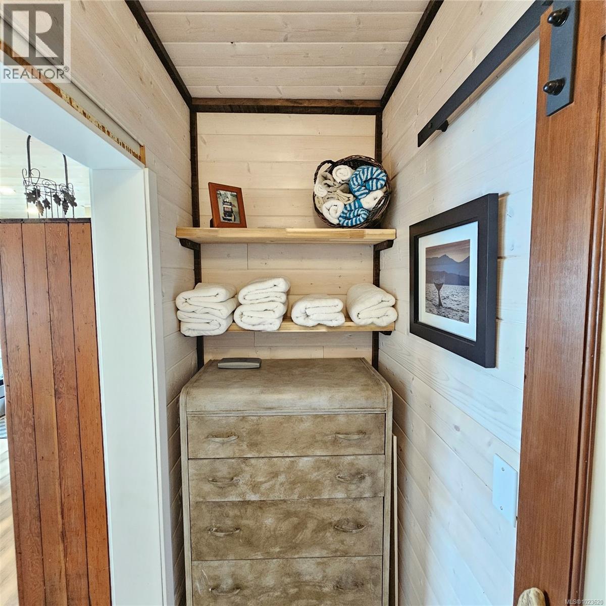 497 Fir St, Alert Bay, British Columbia  V0N 1A0 - Photo 12 - 1023620