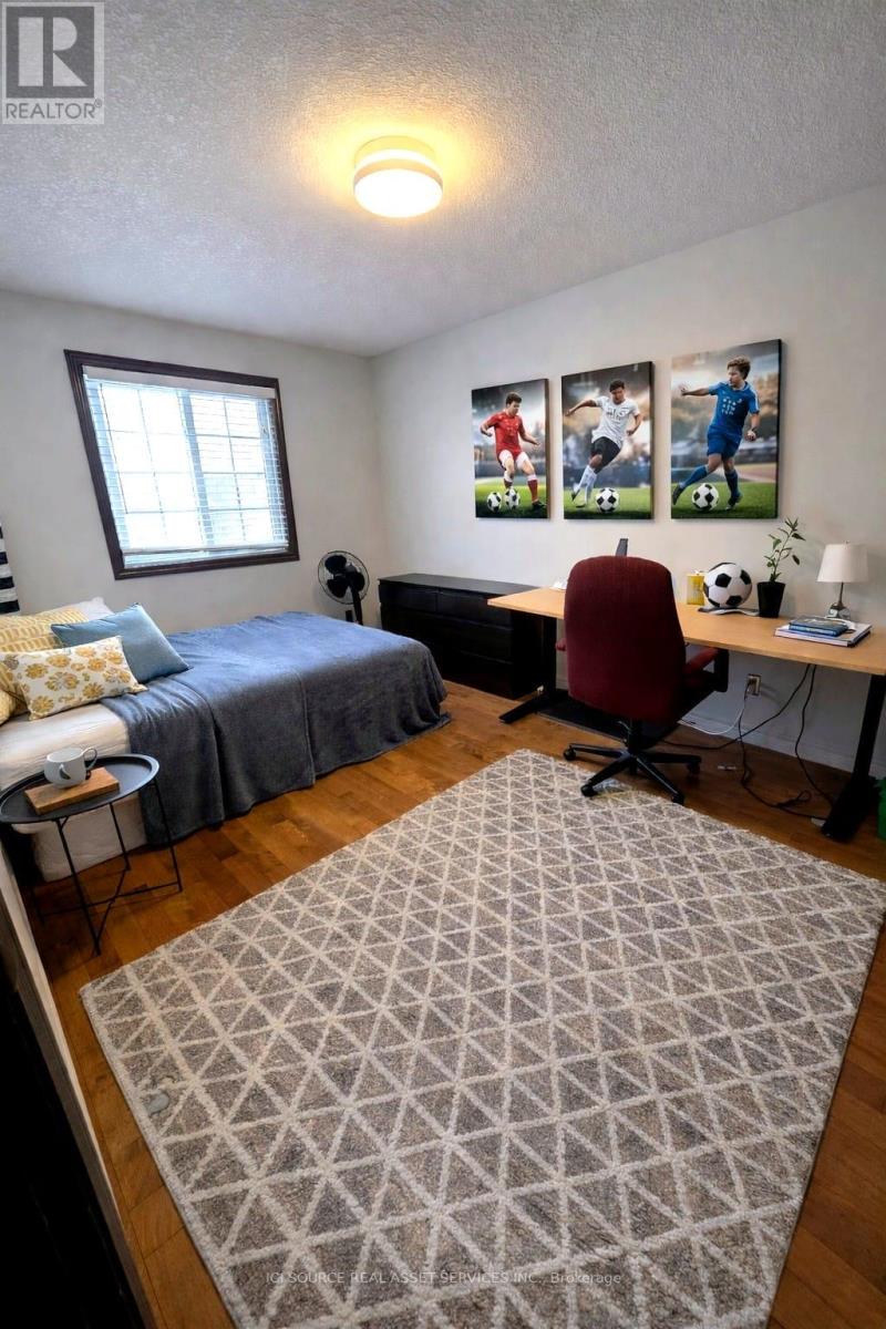 644 Willow Wood Drive, Waterloo, Ontario  N2T 2T7 - Photo 10 - X12727376