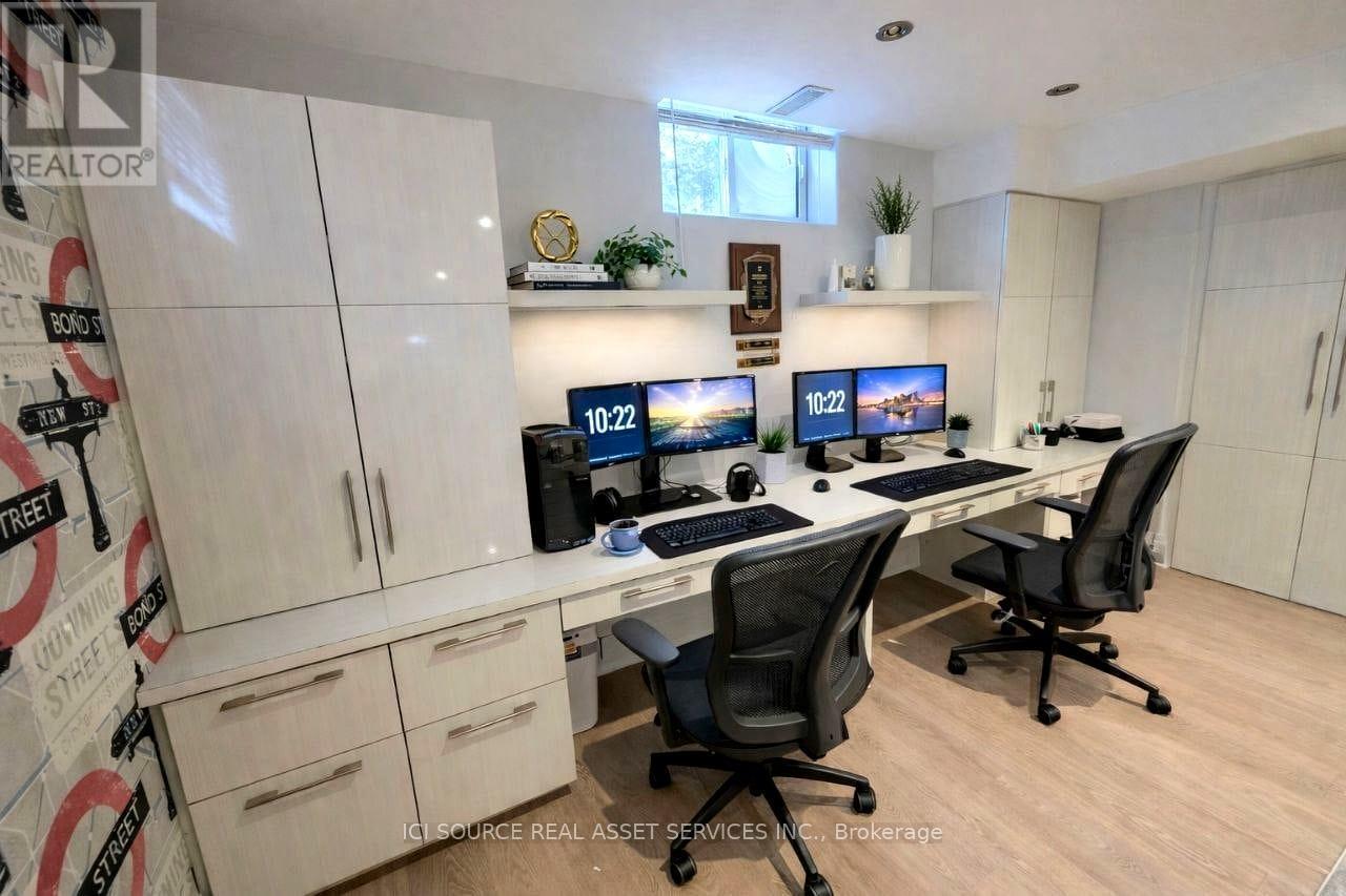 644 Willow Wood Drive, Waterloo, Ontario  N2T 2T7 - Photo 15 - X12727376