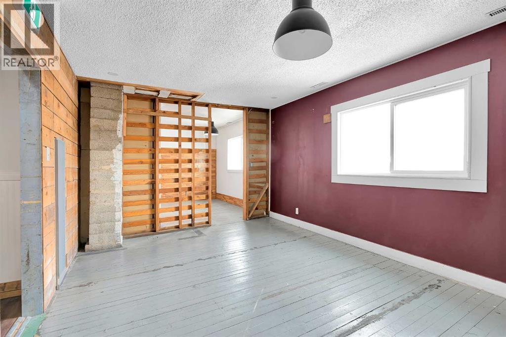 312 1 Street W, Cochrane, Alberta  T4C 1A9 - Photo 18 - A2272773