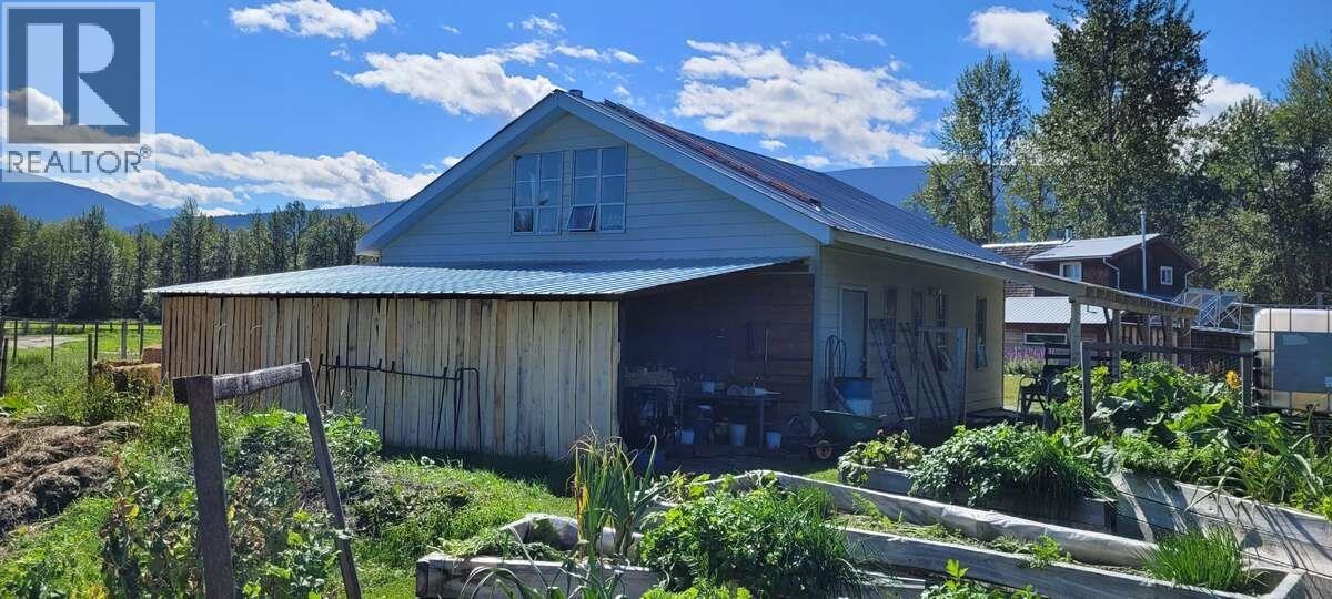 3325 Garrett Road, Mcbride - Rural West, British Columbia  V0J 2E0 - Photo 10 - R3082840