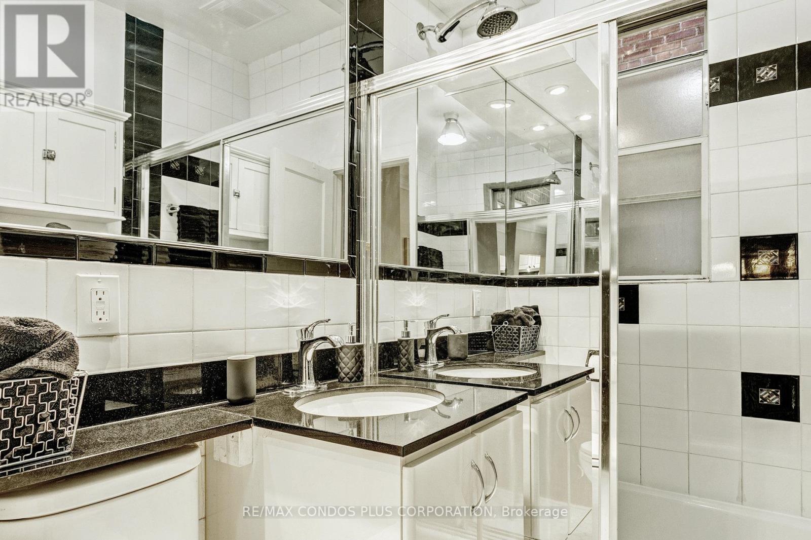 202 - 35 Raglan Avenue, Toronto, Ontario  M6C 2K7 - Photo 24 - C12727402