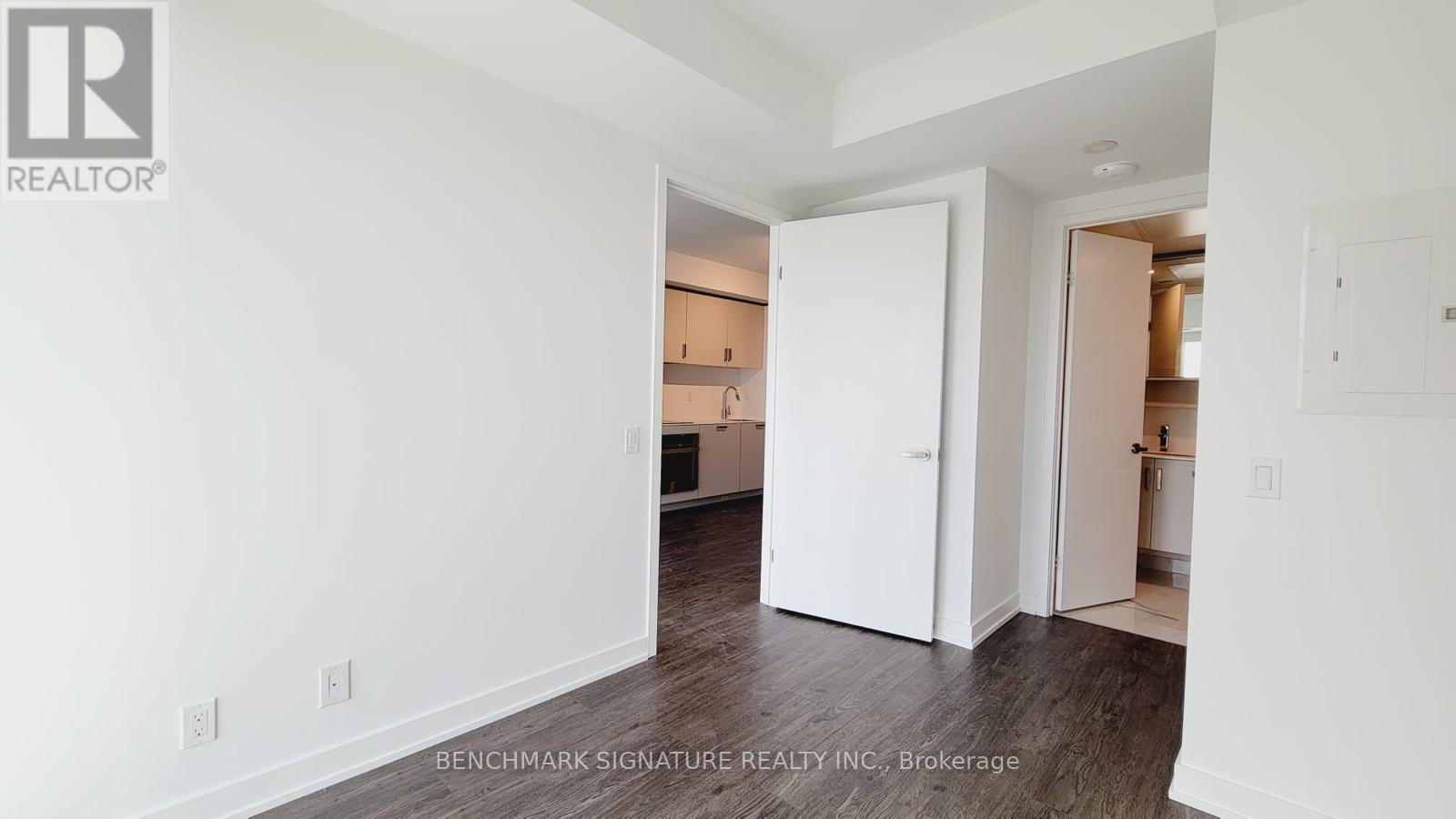 Unknown Address, ,     - Photo 5 - C12727420