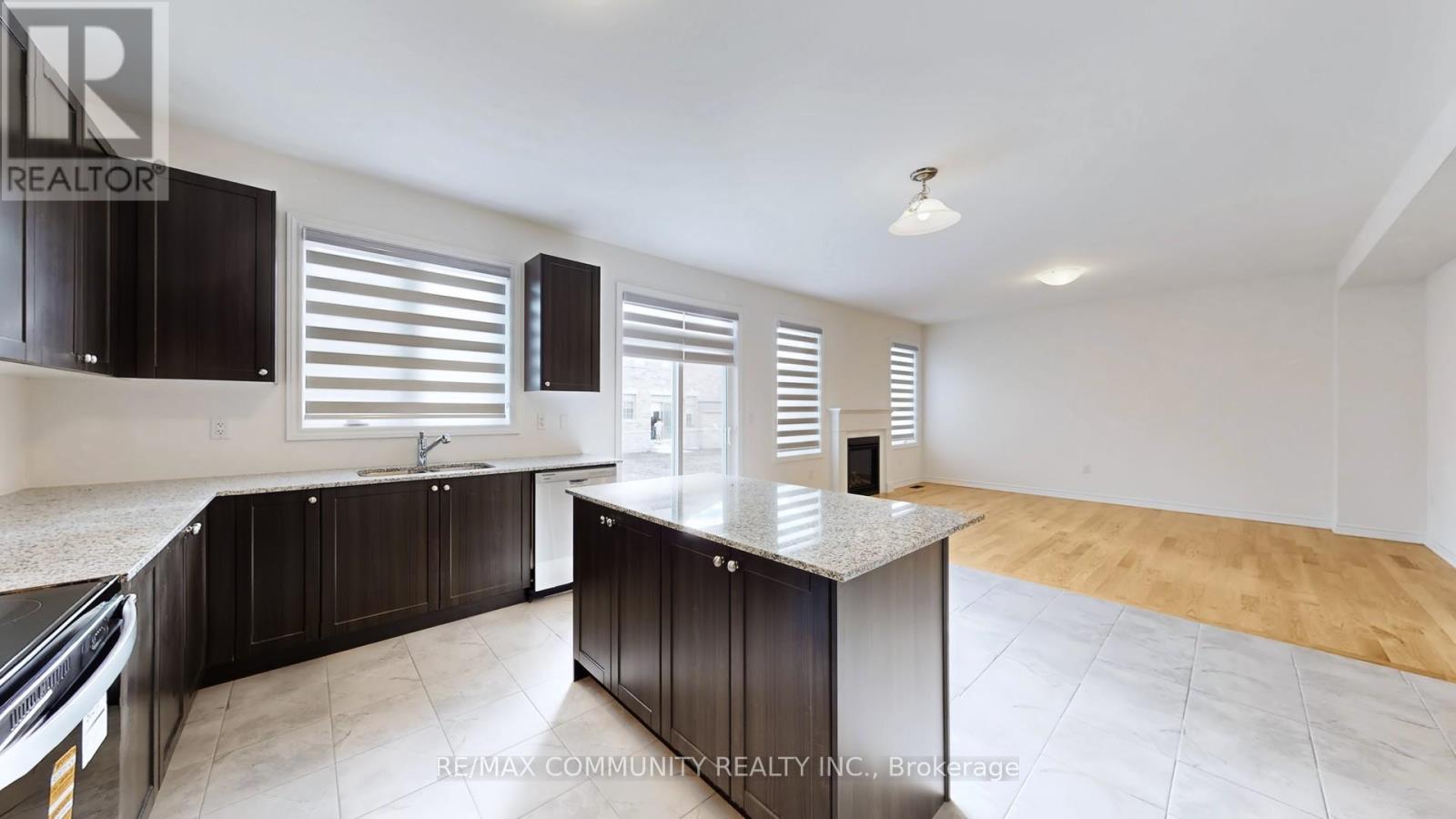 63 English Drive E, New Tecumseth, Ontario  L0G 1A0 - Photo 11 - N12727408