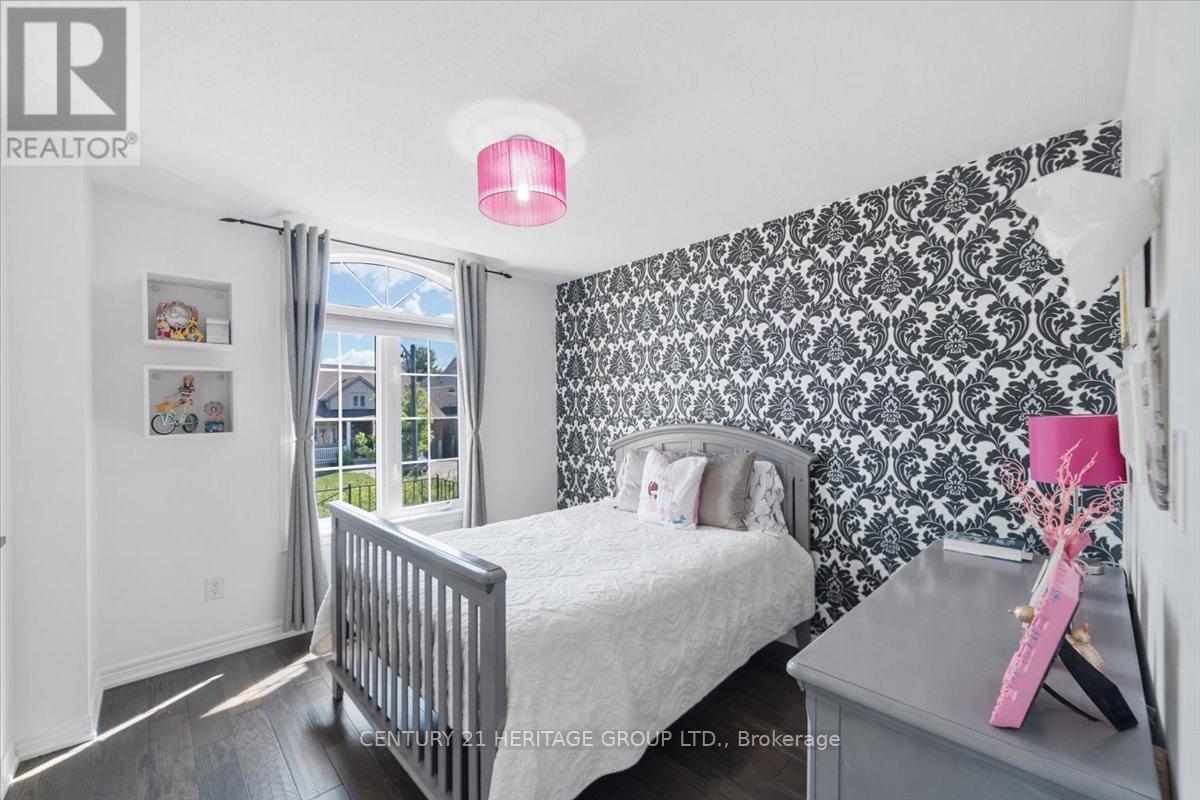 28 West Park Avenue, Bradford West Gwillimbury, Ontario  L3Z 0A8 - Photo 12 - N12727446