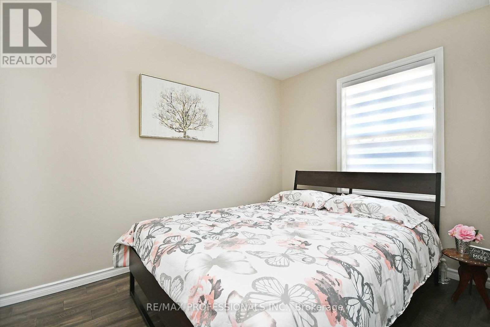 Upper - 1072 Alexandra Avenue, Mississauga, Ontario  L5E 1Z8 - Photo 13 - W12727404