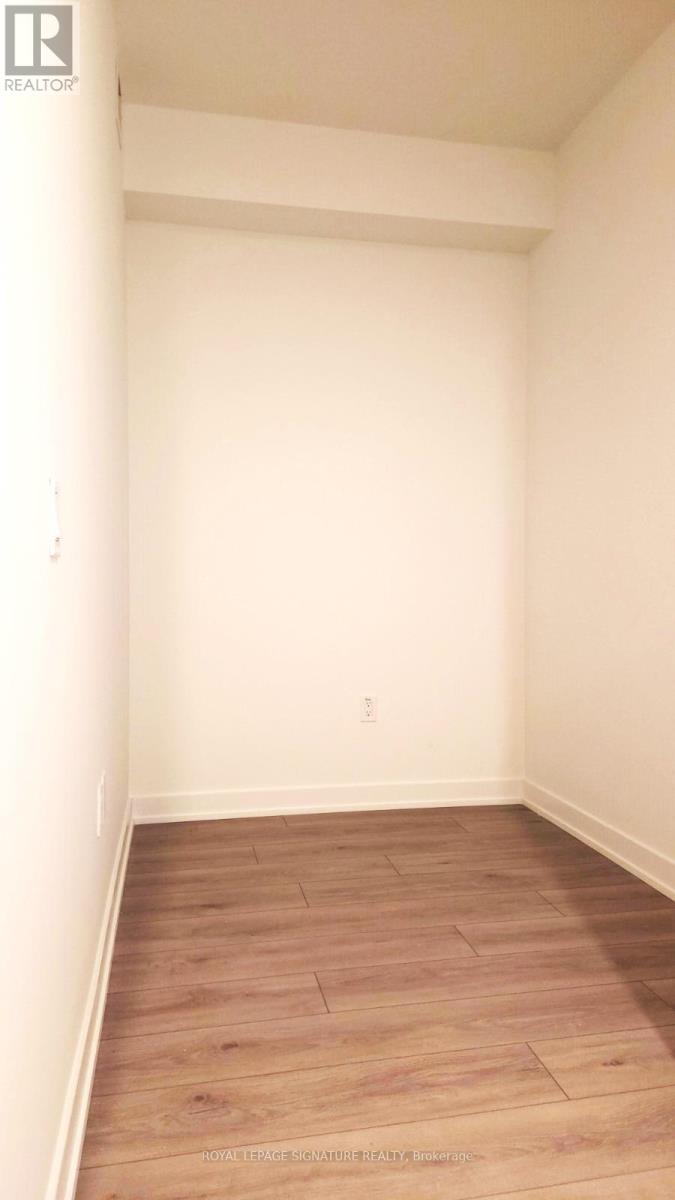 805 - 1 Fairview Road, Mississauga, Ontario  L5A 0B4 - Photo 13 - W12727418