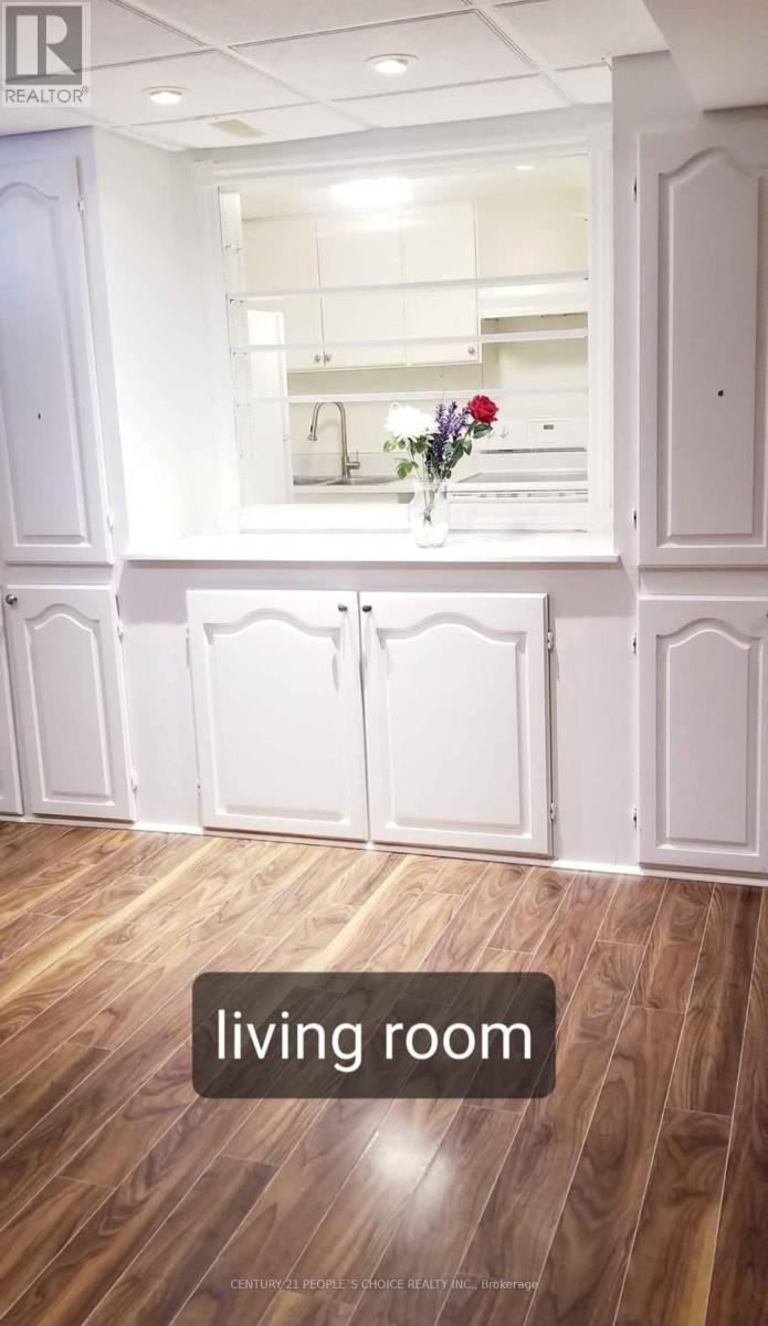 4408 Romfield Crescent, Mississauga, Ontario  L5M 4K9 - Photo 5 - W12727424