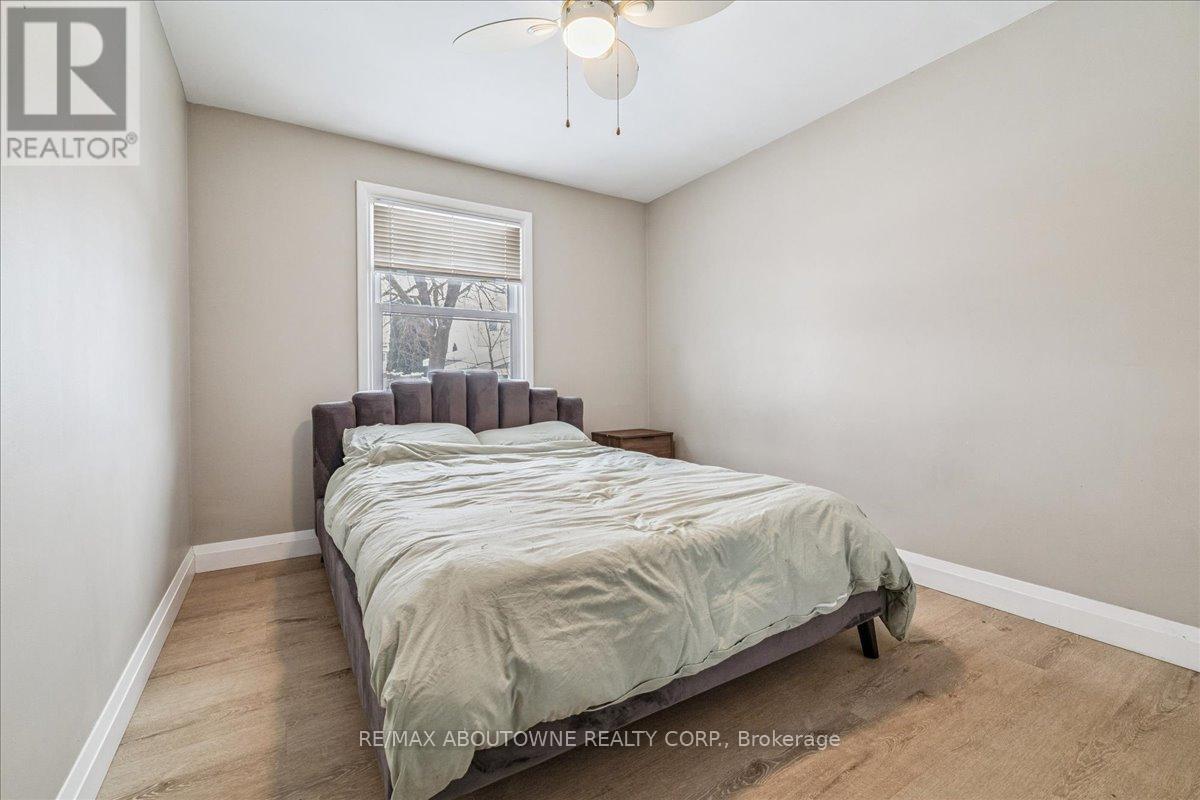 Upper - 177 Allenby Avenue, Hamilton, Ontario  L9A 2V1 - Photo 14 - X12727422