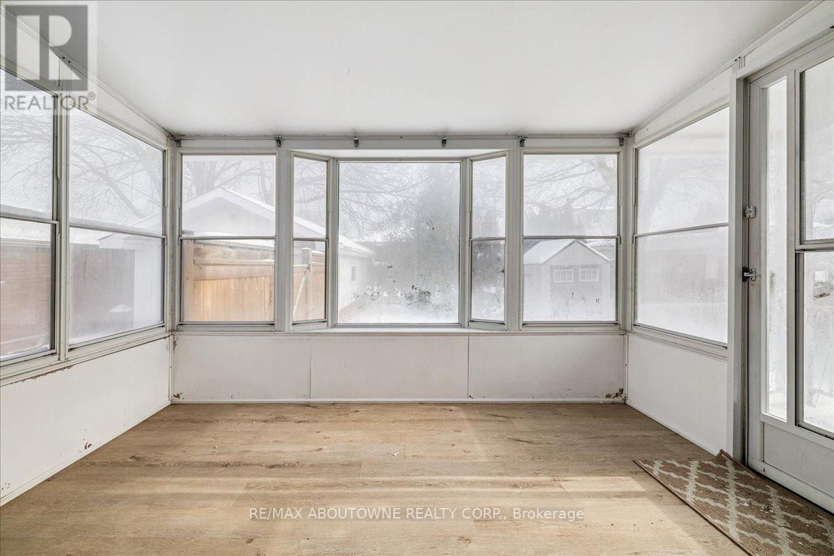 Upper - 177 Allenby Avenue, Hamilton, Ontario  L9A 2V1 - Photo 19 - X12727422