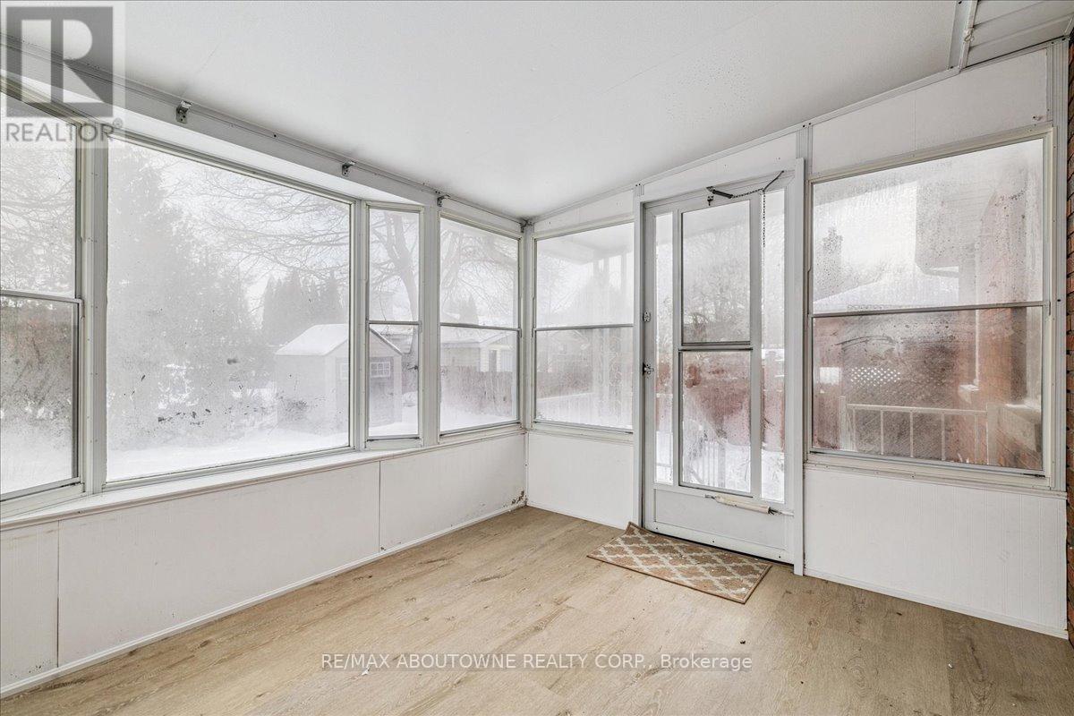 Upper - 177 Allenby Avenue, Hamilton, Ontario  L9A 2V1 - Photo 20 - X12727422