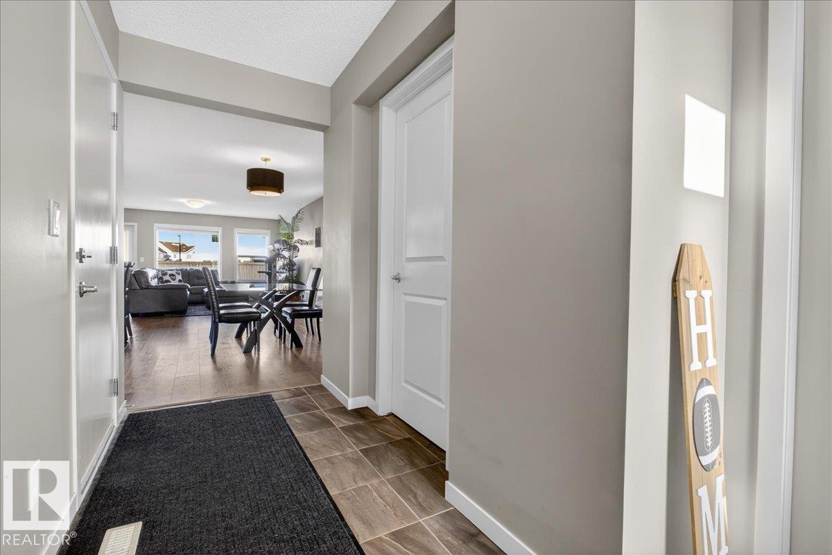 5220 20 Av Sw Sw, Edmonton, Alberta  T6X 1V6 - Photo 5 - E4471002