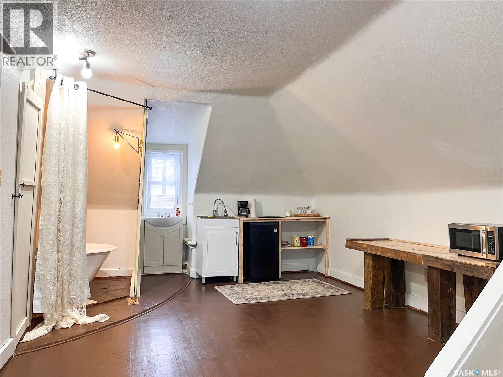 1124 Victoria Avenue, Regina, Saskatchewan  S4P 0N7 - Photo 17 - SK025879