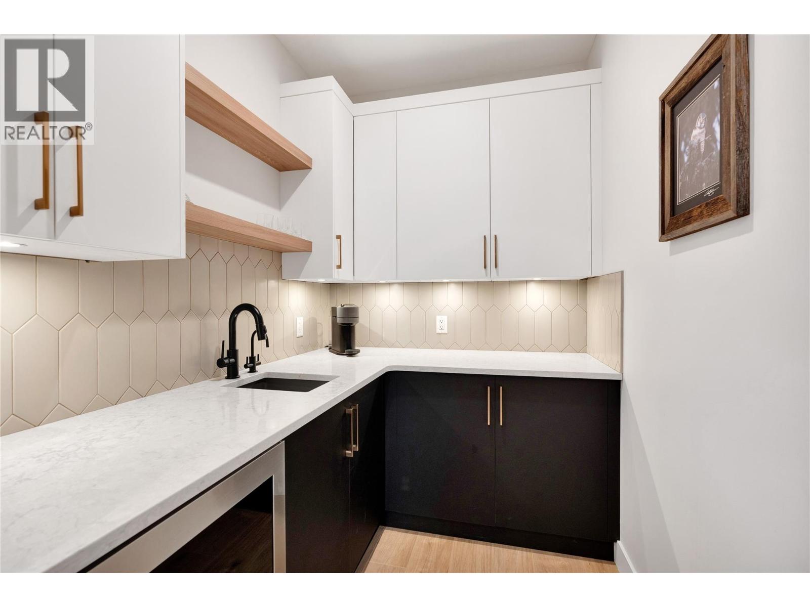 991 Mt Burnham Road, Vernon, British Columbia  V1B 0B2 - Photo 11 - 10373458