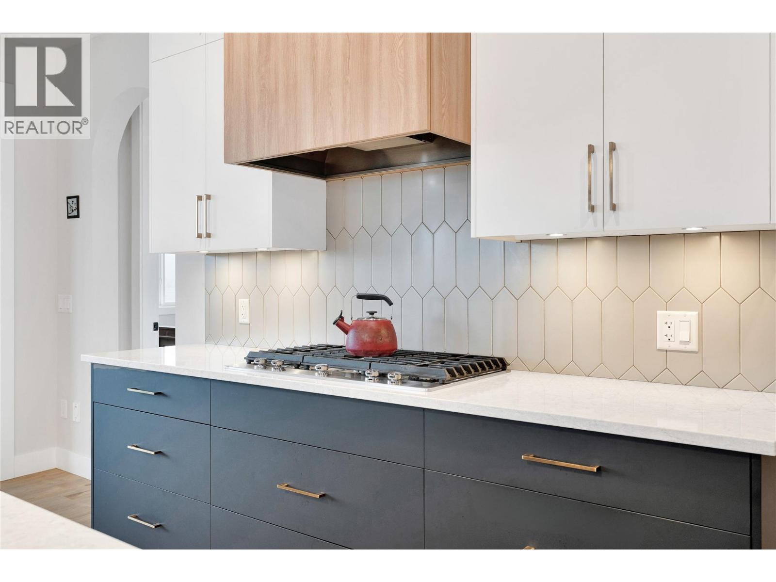 991 Mt Burnham Road, Vernon, British Columbia  V1B 0B2 - Photo 9 - 10373458