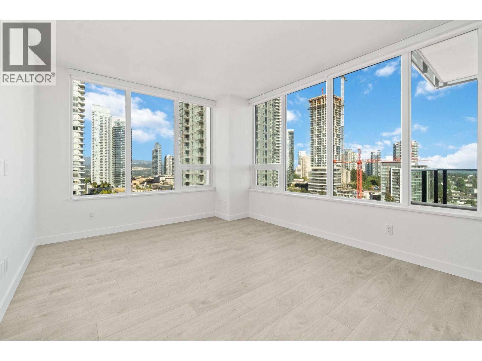 1602 6463 SILVER AVENUE, Burnaby, British Columbia