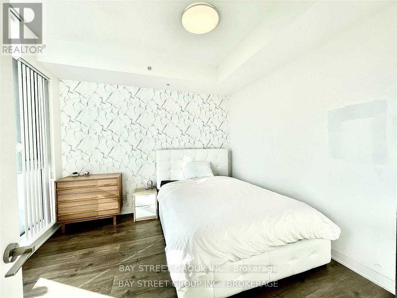 1605 - 199 Richmond Street W, Toronto, Ontario  M5V 0H4 - Photo 4 - C12727458