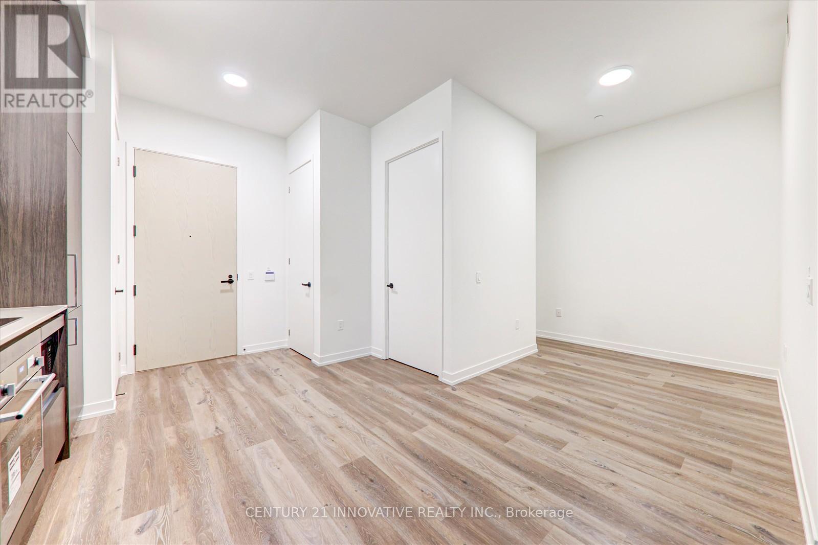 611 - 225 Commerce Street, Vaughan, Ontario  L4K 5Z7 - Photo 8 - N12727454