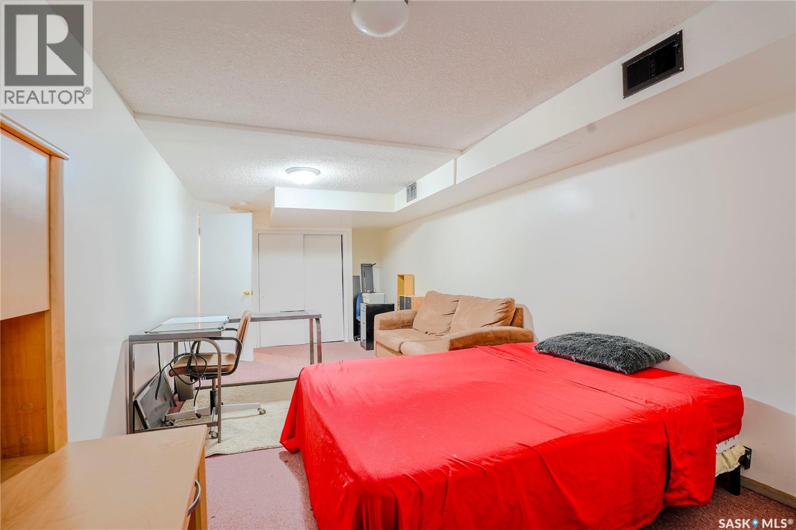 1812 Grant Drive, Regina, Saskatchewan  S4S 4V4 - Photo 32 - SK027024