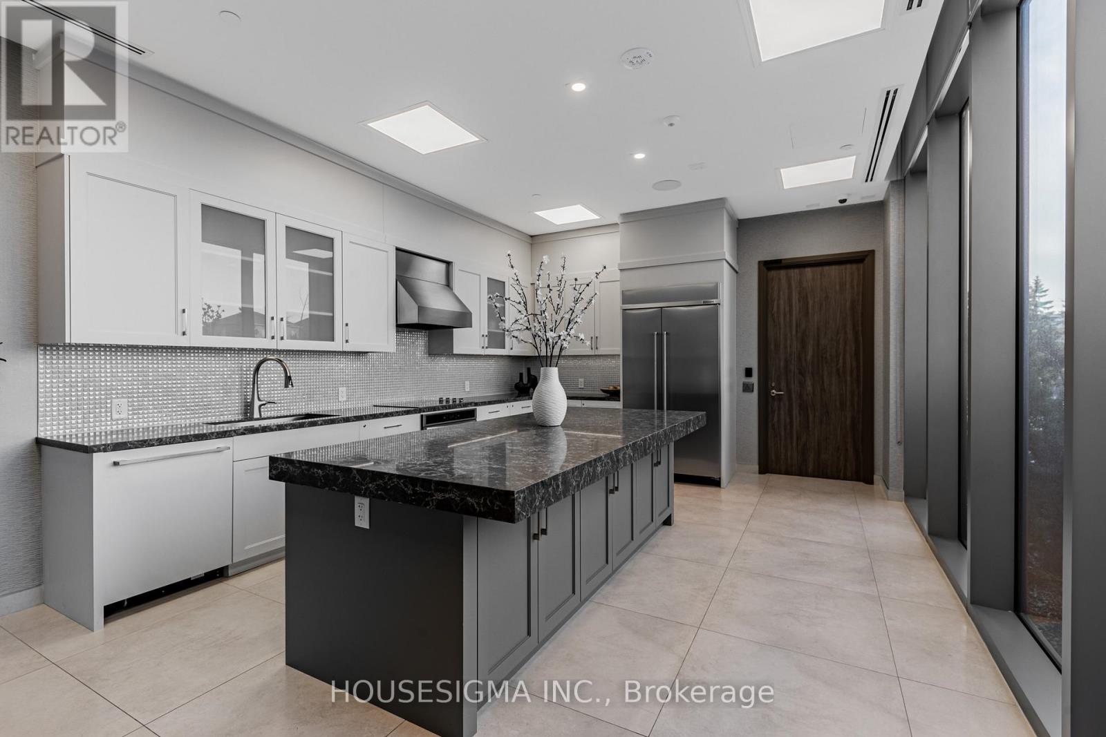 708 - 10 Gatineau Drive, Vaughan, Ontario  L4J 0L2 - Photo 24 - N12649806