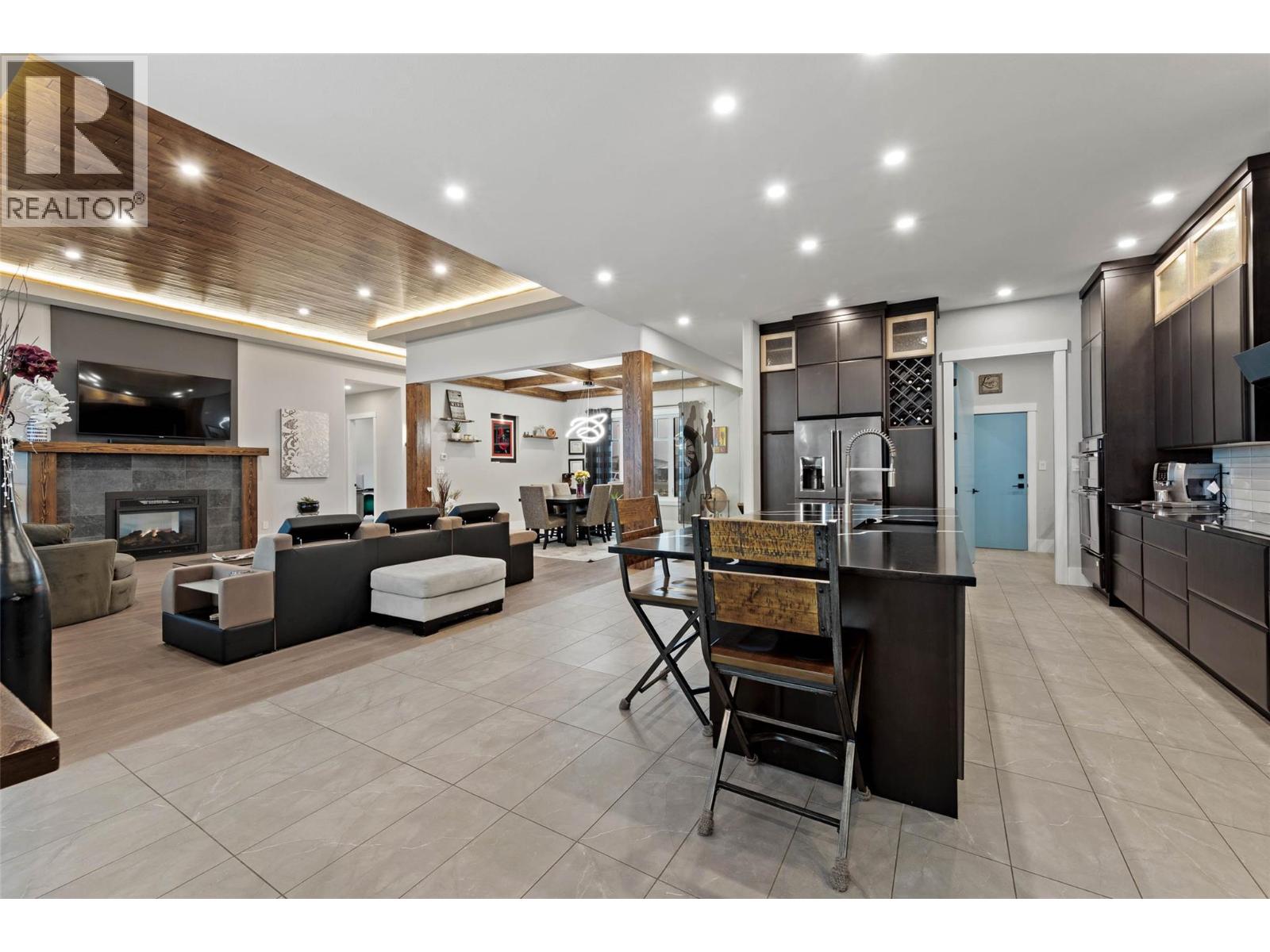 1314 MYRA Place, Kamloops, British Columbia